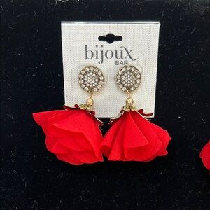 Bijoux Bar Red flower dangle earrings